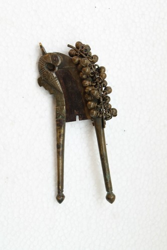 Antique Brass Hand Forged Peacock Head Betel Nut Cutter Sarota With Bell NH5266 - Picture 10 of 12