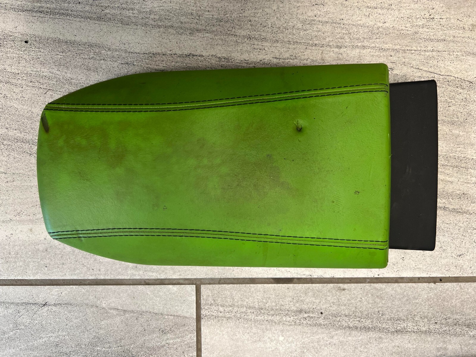 2015-2022 Lamborghini Consule Lid Armrest