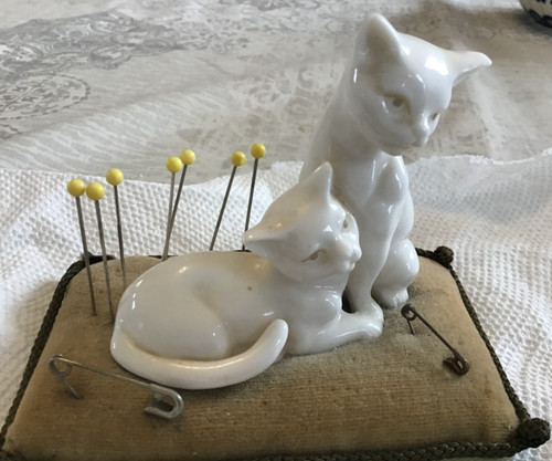 Pincushion Cats Lenwile Ardalt Porcelain Sewing Pin Cushion 2.5" x 4" x 3"