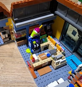 LEGO 71016 The Simpsons Kwik-E-Mart 100% complete set