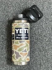 Brand New Yeti Rambler 26 oz Bottle Chug-Top Tan Camo
