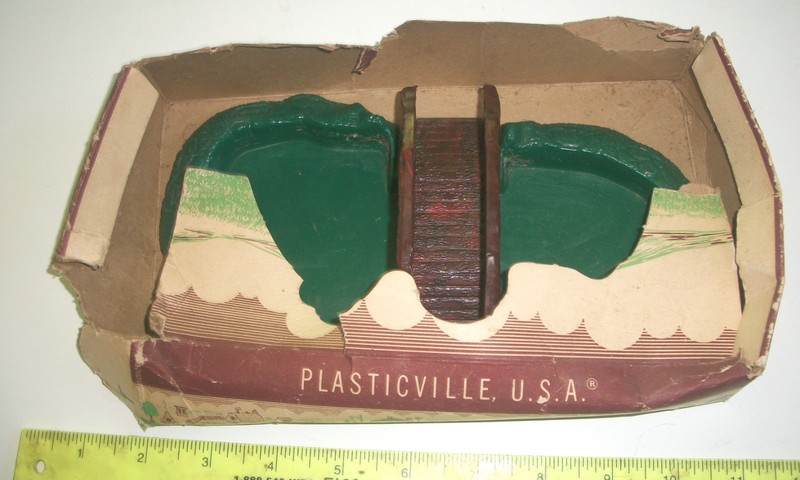 Lionel Bachmann Plasticville Bridge & Pond BL-2 HOLDS WATER Fits O O27 & S Train