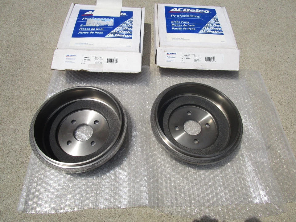 03 - 08 CHEVY COBALT SATURN ION PONTIAC G5 REAR BRAKE DRUMS QTY 2 OEM NEW Foto 3 de 3