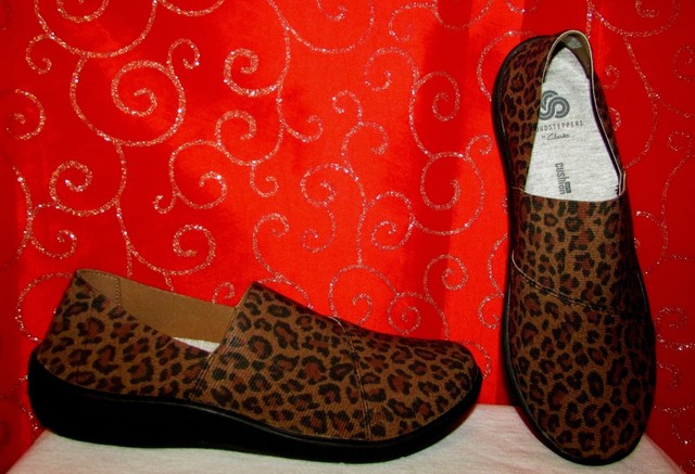 clarks leopard flats
