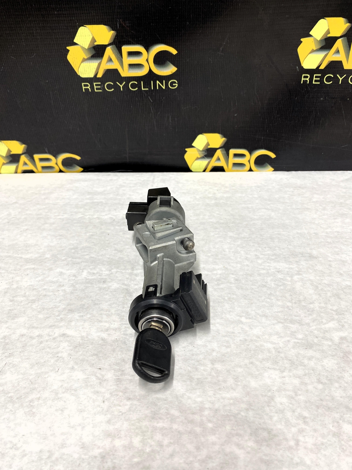 2005-2019 Ford Explorer Automatic Transmission Ignition Switch w/ Key Assembly