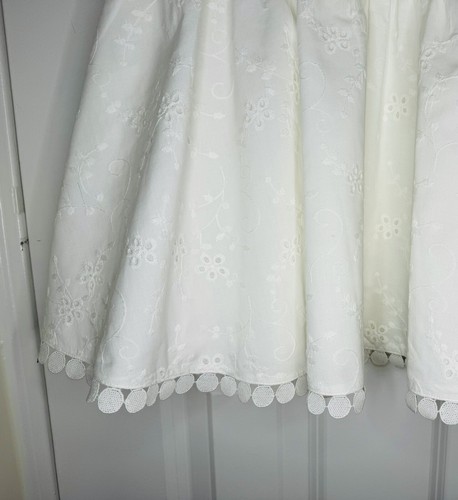Designer White Eyelet Dress From Oscar De La Renta Size 6-7 Y . Made In Italy - Picture 4 of 4