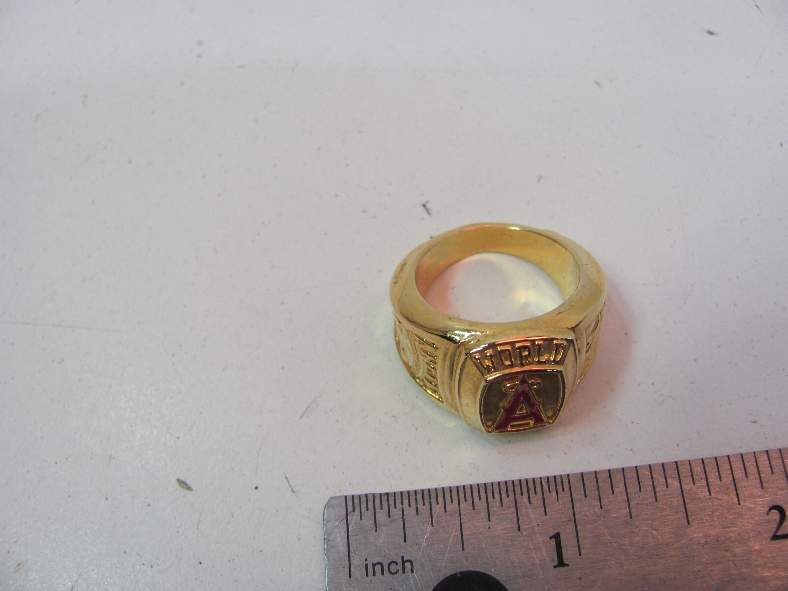 ANGELS Championship RING 2002 Fox Sports World Series Baseball Gold