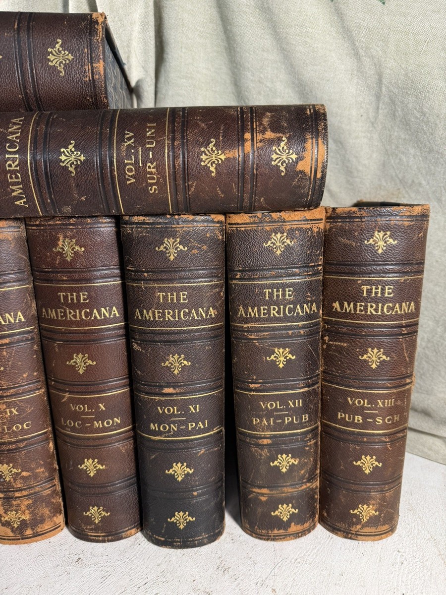Americana Universal Reference Library Encyclopedia Antique Leather