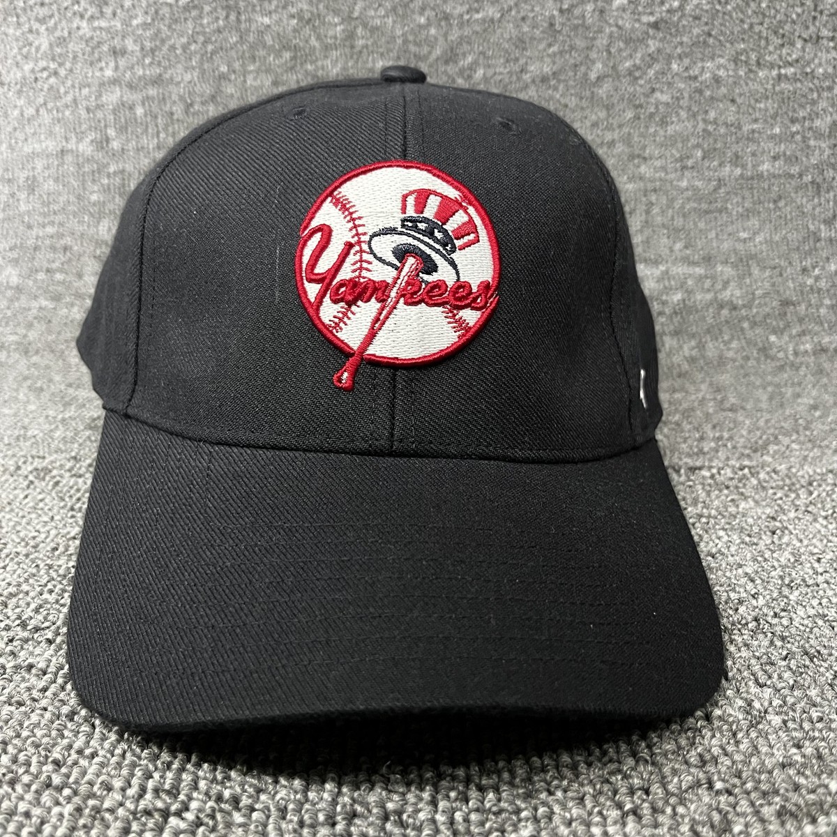 New York Yankees '47 Brand Black Adjustable Baseball Cap Hat