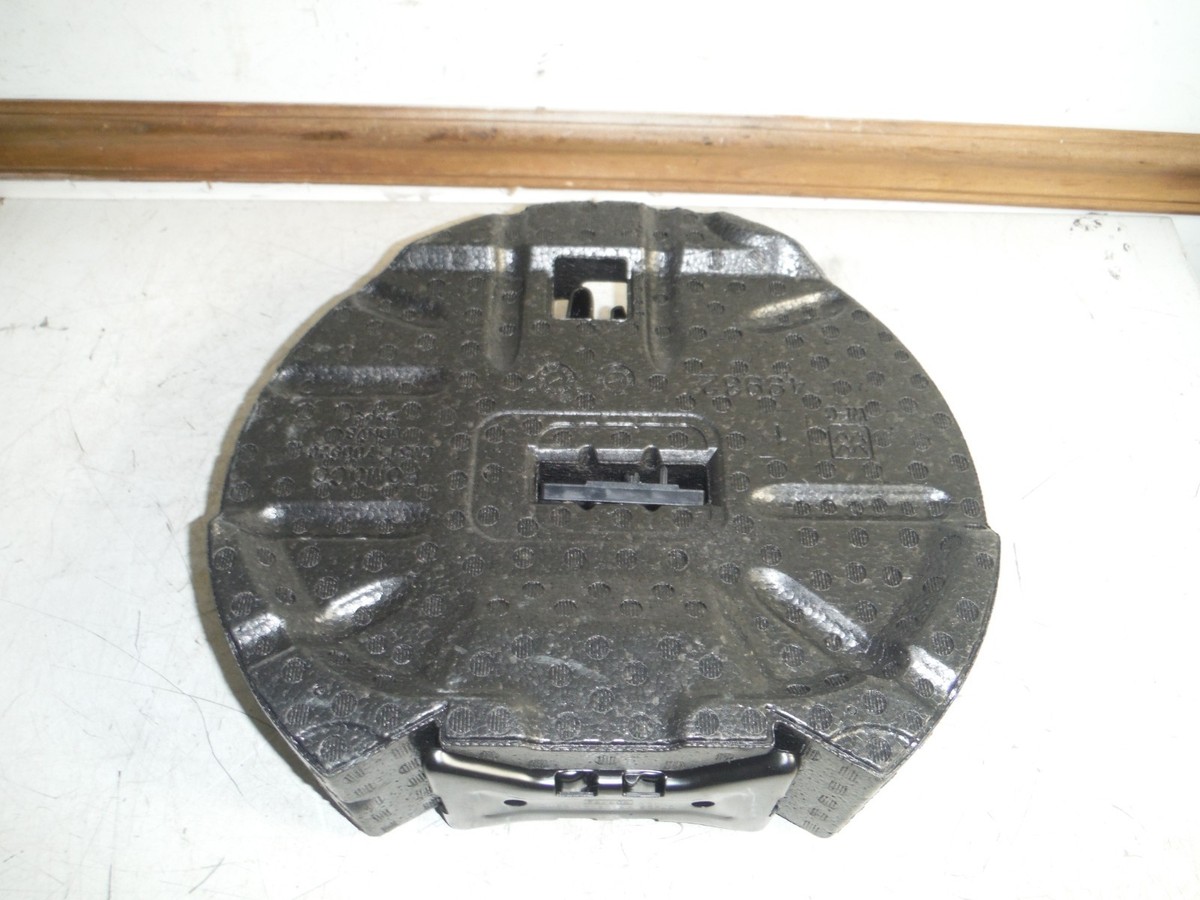 2016 Ford Focus Spare Tire Jack Scissor Lift & Foam Insert OEM
