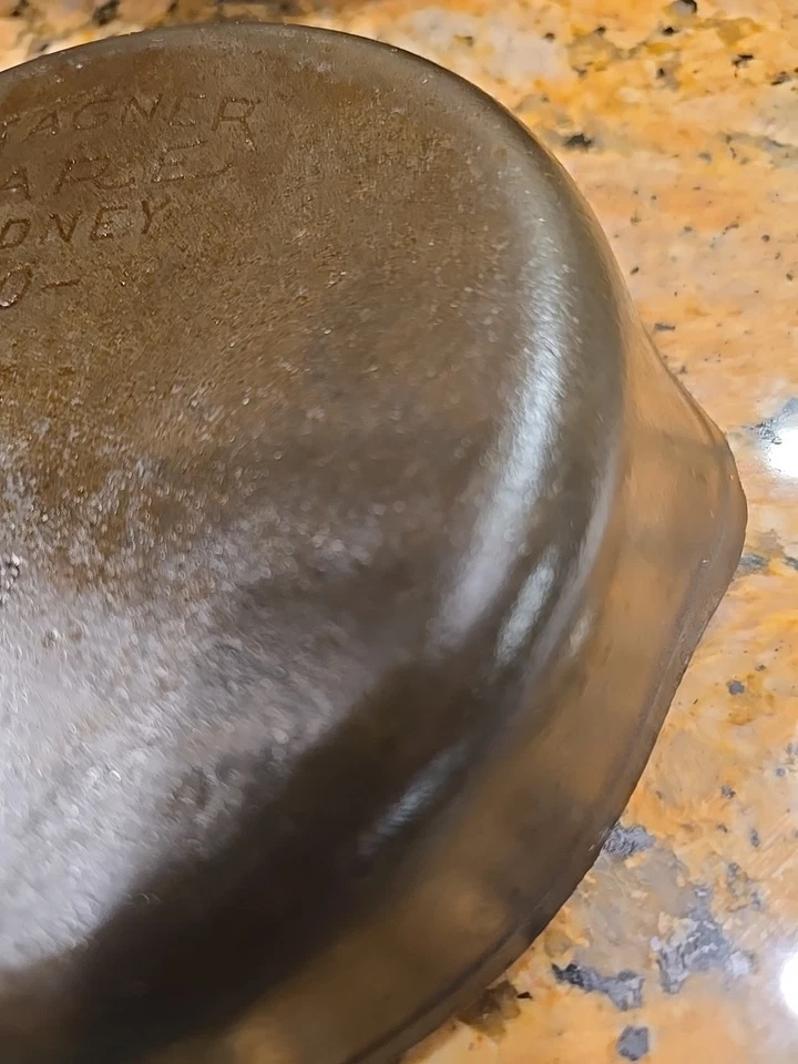 Чугунная сковорода Wagner Ware Sidney -0- 6,5 дюйма 1053B - Изображение 4 из 4