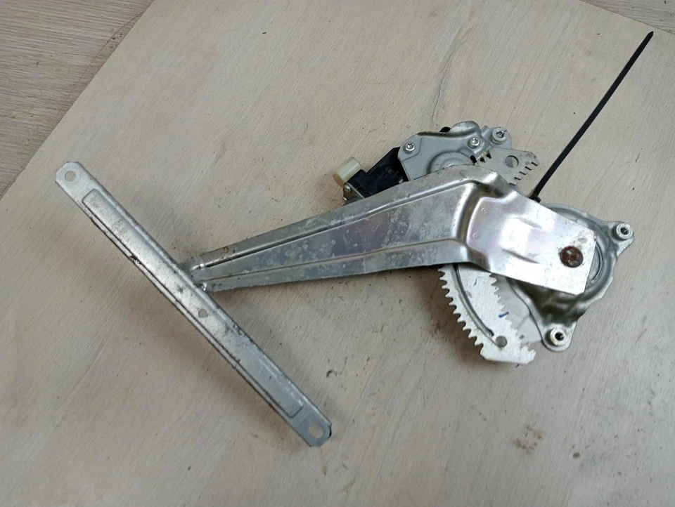 MITSUBISHI PAJERO LEFT REAR WND REG/MOTOR DOOR REG ASSY (REG AND MOTOR), QE, PAJ - image 2 of 4