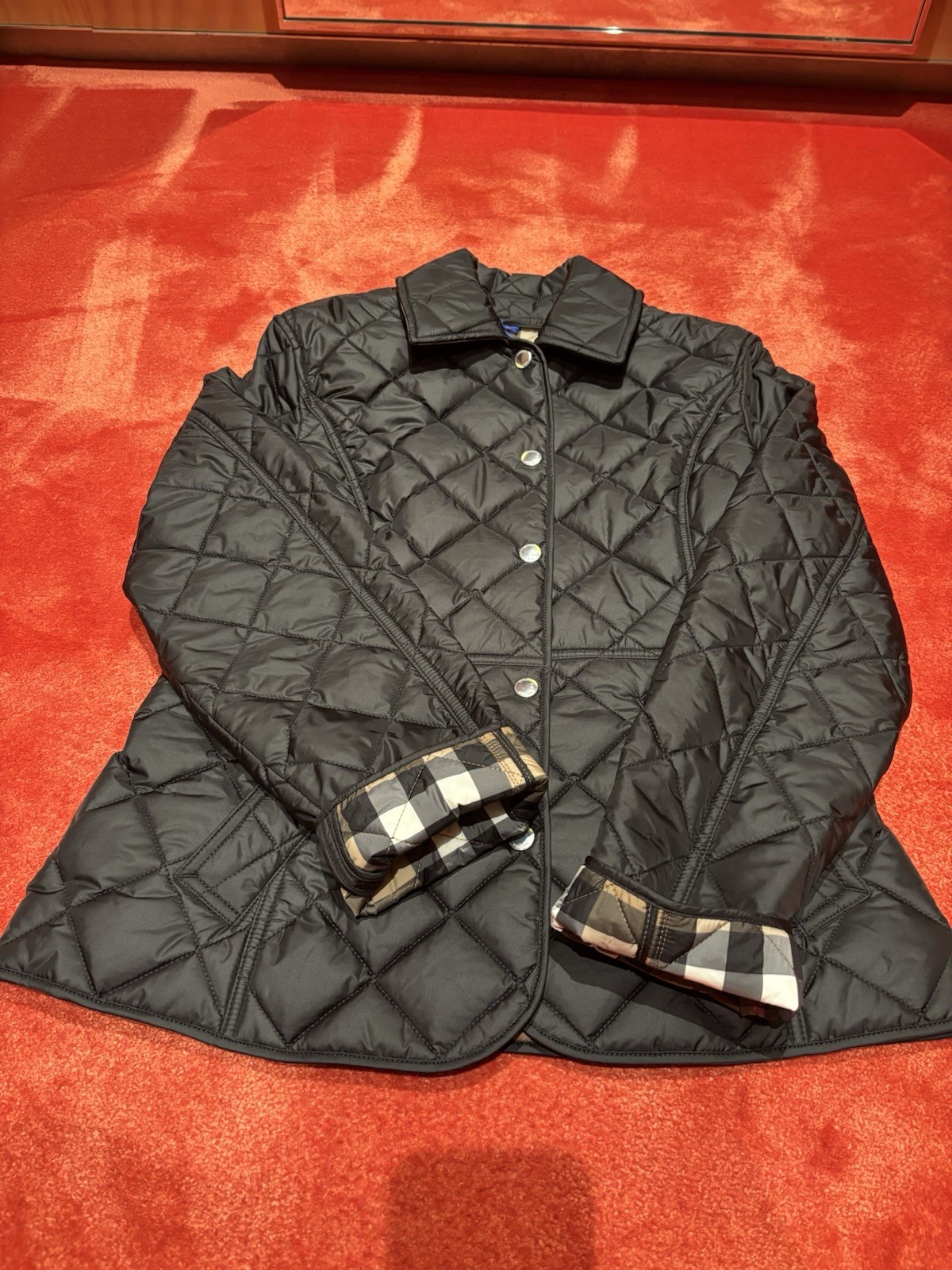 Women Burberry Quilted Jacket  M MSRP$1395