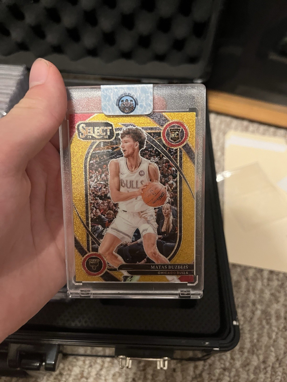 2024-25 Panini Select - Courtside Matas Buzelis #277 Gold Glitter Prizm (RC)