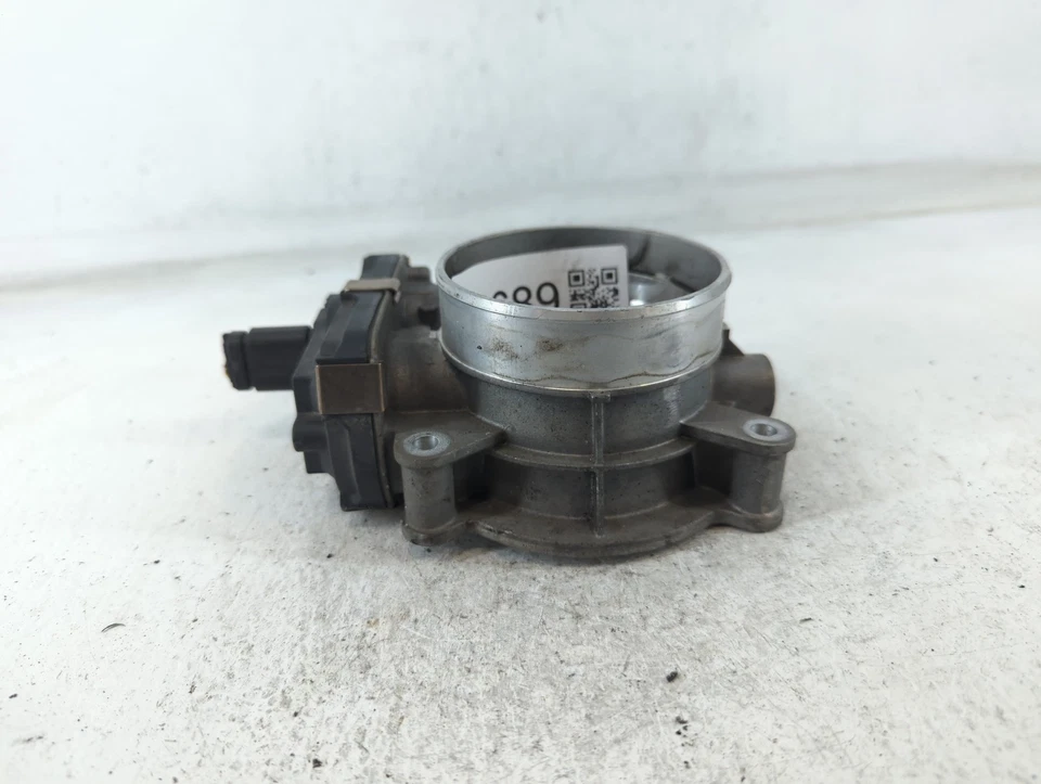 Carrocería del acelerador Chevrolet Suburban 1500 WMYTN Foto 3 de 4