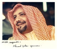SAUDI ARABIAN OIL MINISTER Sheikh Ahmed Zaki Yamani autograph, signed photo