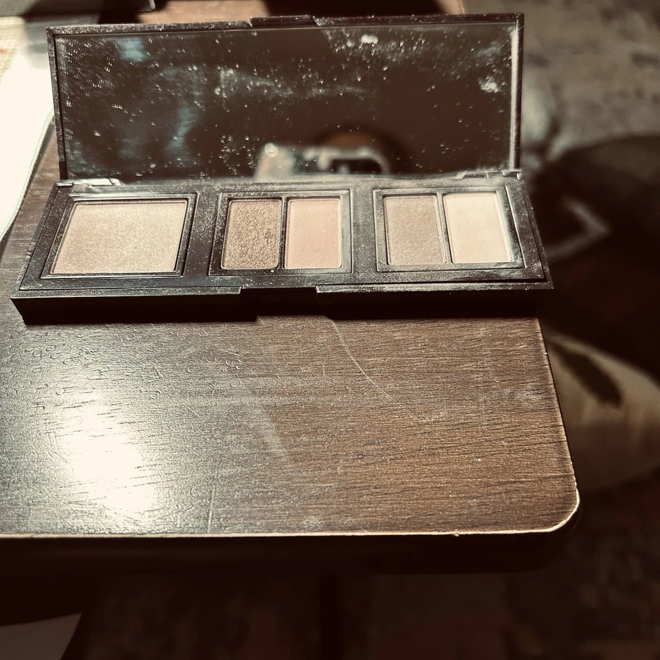 Laura Mercier 3 Eyeshadow Palette - Image 2 of 3