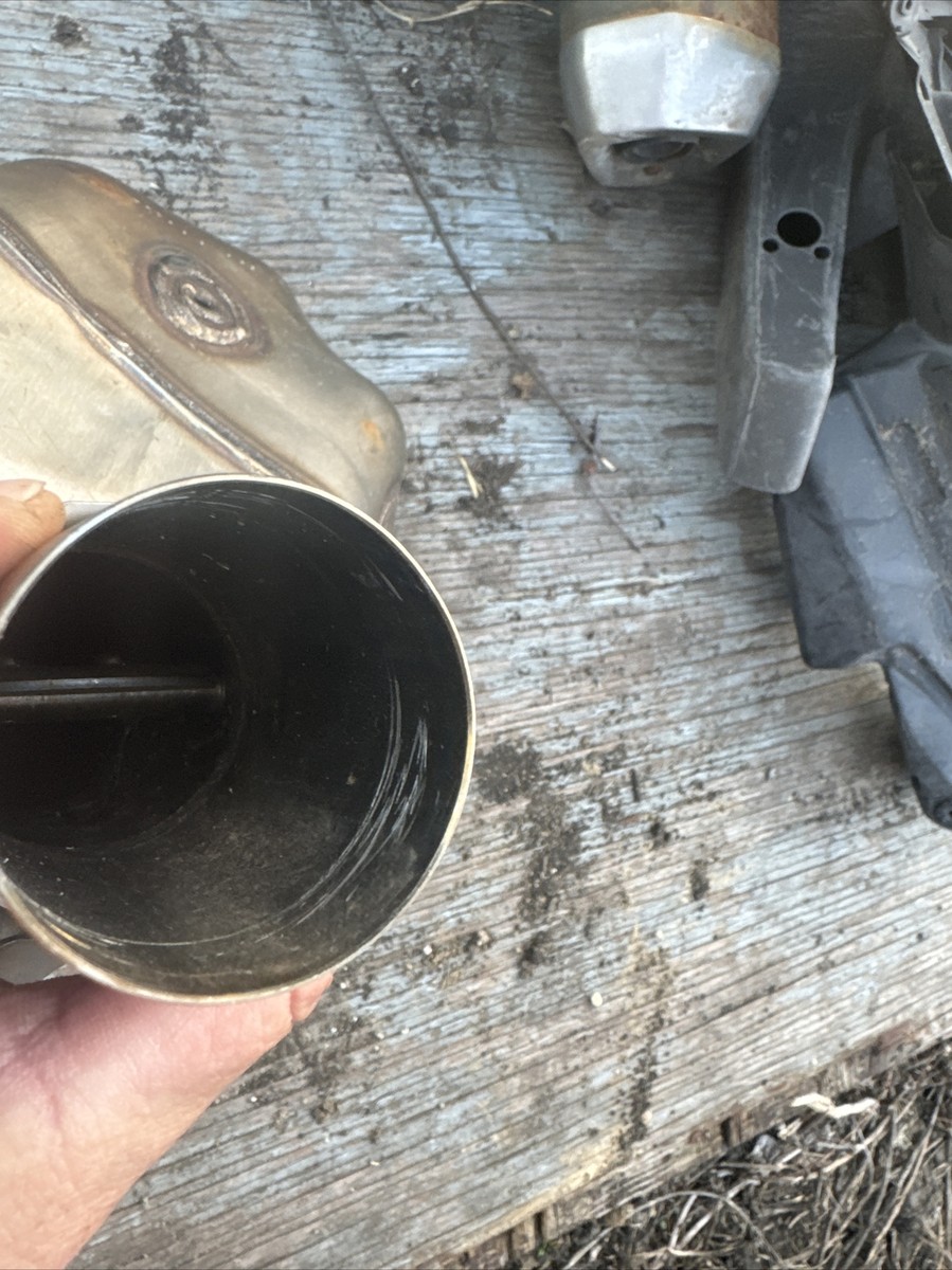 16-19 kawasaki ninja zx10r OEM CENTER EXHAUST CATALYTIC