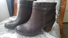 Sofft brand dark brown leather heeled booties size 8m NWOT 