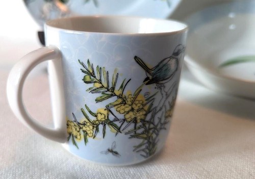 May Gibbs Ecology Gumnut Babies Wattle Plate, Bowl and Mug 2018 Three Pieces - Picture 6 of 10