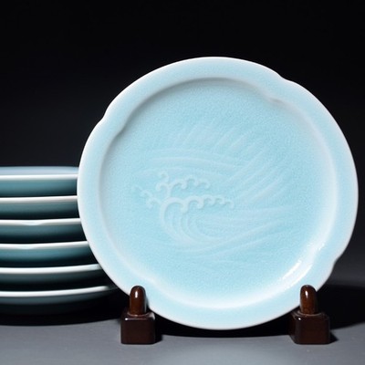 New Arita ware Kaiyama kiln blue and white porcelain wave pattern plate