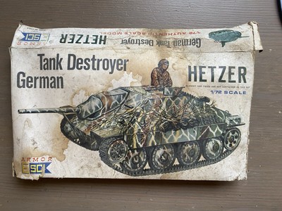 Vintage Made In Italy ESCI #8022 Hetzer Tank Model