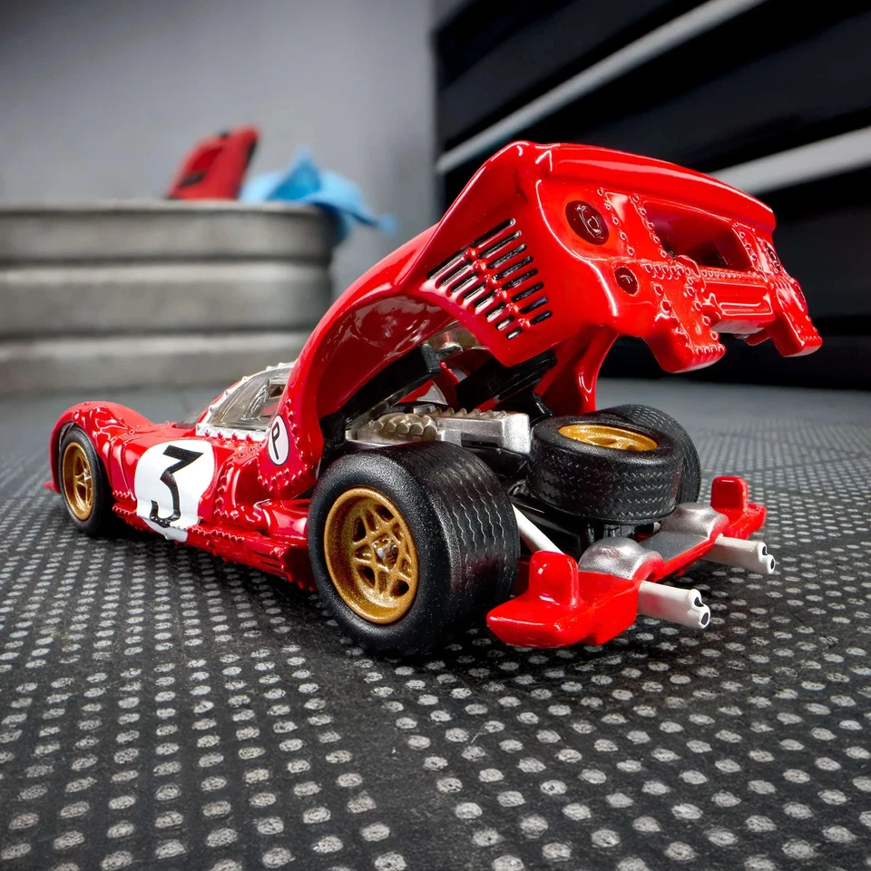 Hot Wheels Elite 64 1967 Ferrari 330 P4 JCP47 – Pre-Order / Ships Mid-Dec 🚗🔥 - Immagine 4 di 4