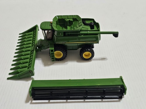 ERTL 1/64 John Deere 9750 STS Combine With 12 Row Corn Head & Grain Head Diecast - Bild 1 von 16