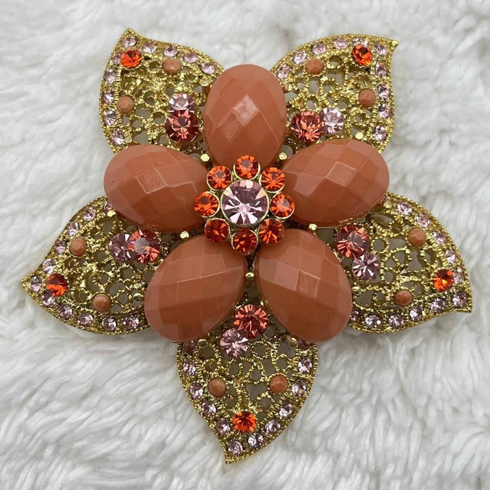 Conjunto de joyería floral tono coral broche clip pendientes Demi Parure Foto 3 de 4