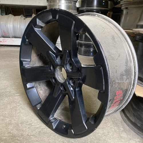 2015 - 2018 Chevrolet Tahoe/Silverado/Suburban 22'' OEM Wheel 22x9 6x5.5 5662 - Picture 2 of 11