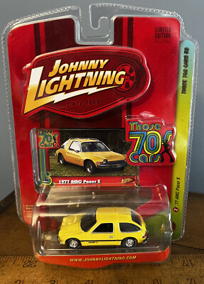 Johnny Lightning Those 70s Cars Yellow  77 AMC Pacer X 1:64 2008 (#06)