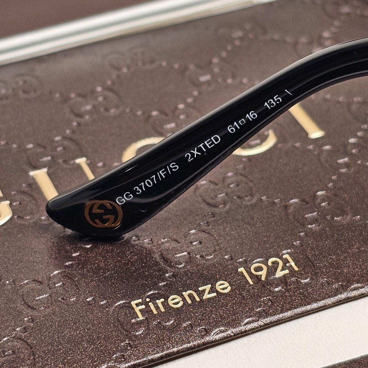 Gucci Sunglasses 2007 Vintage 24k Gold Plated Black Square GG 3707
