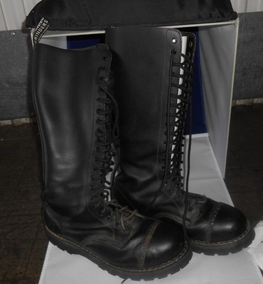 Grinders 20 Eye Steel Toed Lace Up Boots - Size11