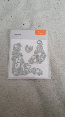 Tonic Studios Metall 3 Stück Stanzformen Set - ''Someone Special Corners'' 4443e; 