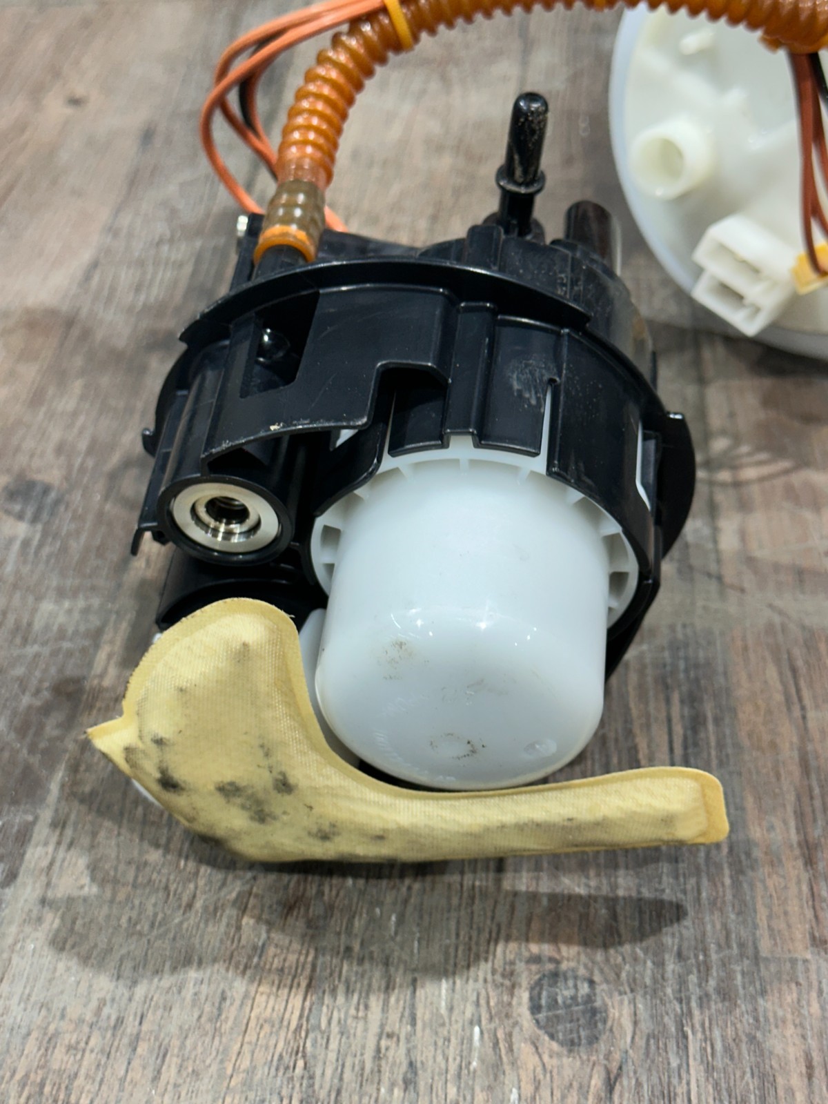 2018-2024 LAMBORGHINI URUS FUEL PUMP SENDER OEM