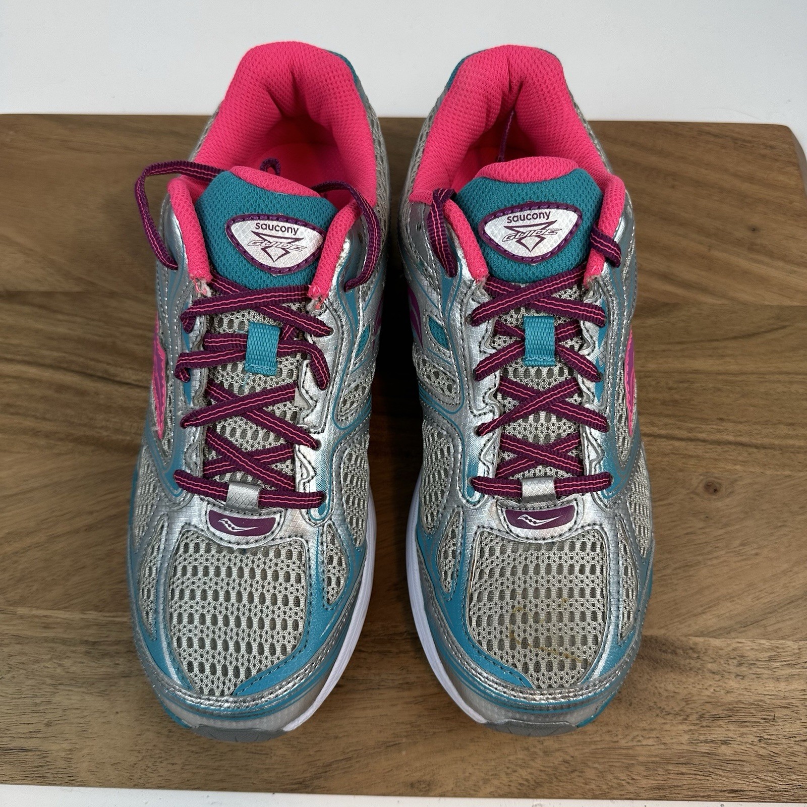 SAOLA Scarpe da corsa sportive Saucony Guide 8 argento nuove con scatola Big Kids sneakers taglia 7 Y