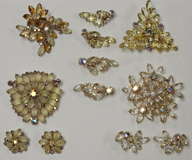 💐Vintage Collectable Jewelry Lot Juliana? Weiss? Unmarked 50s Brooches Clips 💐