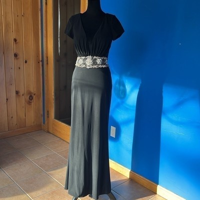 La Femme black backless waist embellished evening dress size 6  