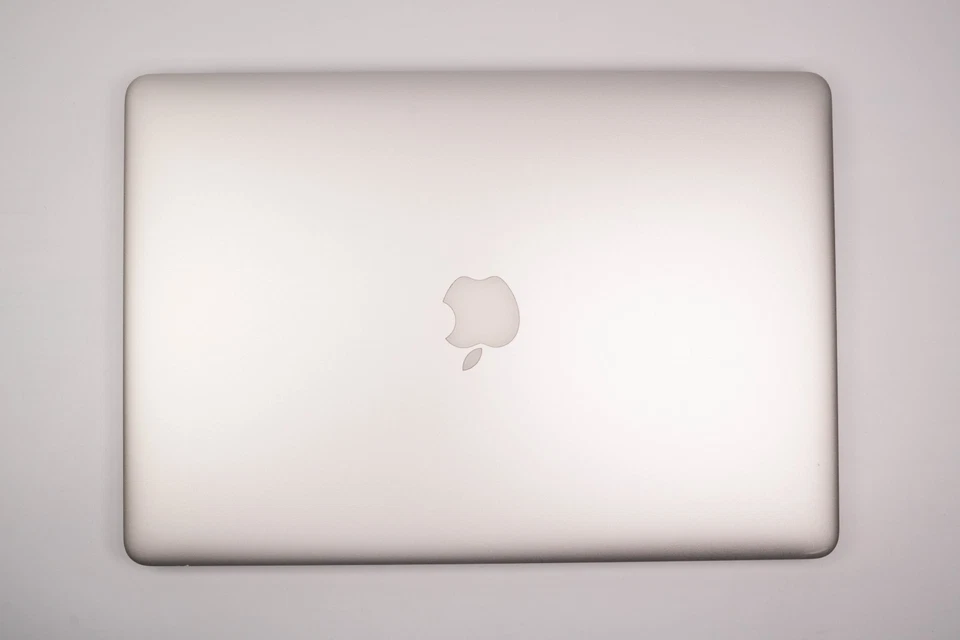 Apple MacBook Pro 15 Retina 2.5GHz i7 16GB RAM 512GB SSD 2015 R9 M370X 3 - Bild 3 von 4