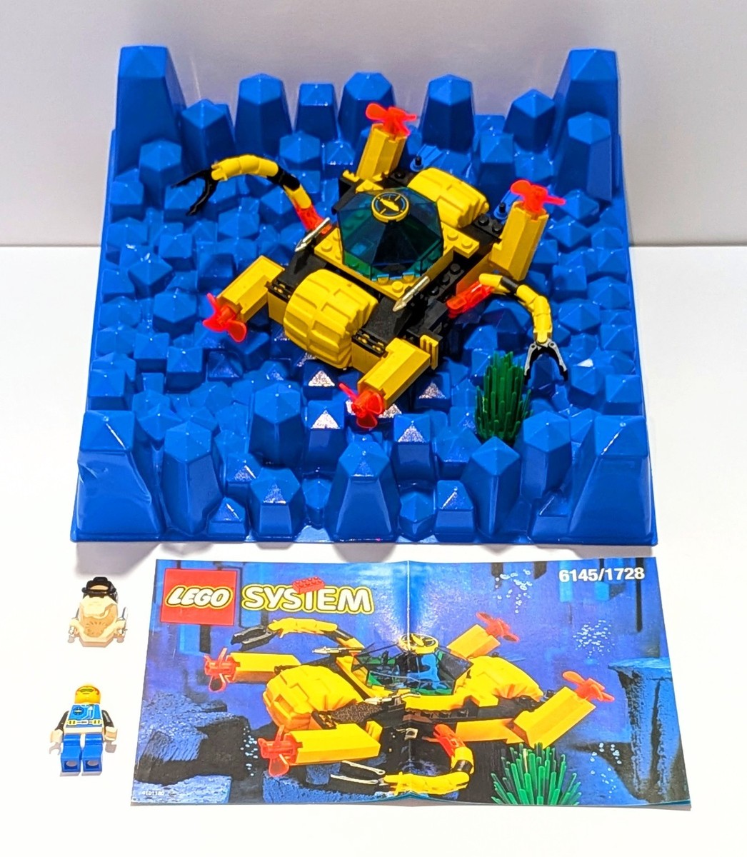 LEGO Aquazone 6145/1728 Crystal Crawler w/ Base 100% complete w