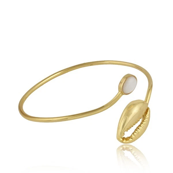 Brazalete Cowrie Shell Chapado en Oro Único Madreperla Brazaletes de Moda Foto 2 de 4