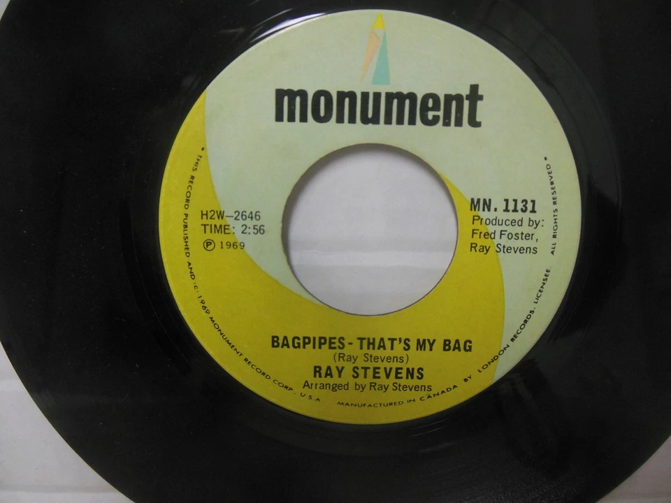 RAY STEVENS exc 45 rpm GITARZAN b/w BAGPIPES-THAT'S MY BAG - Image 3 of 3
