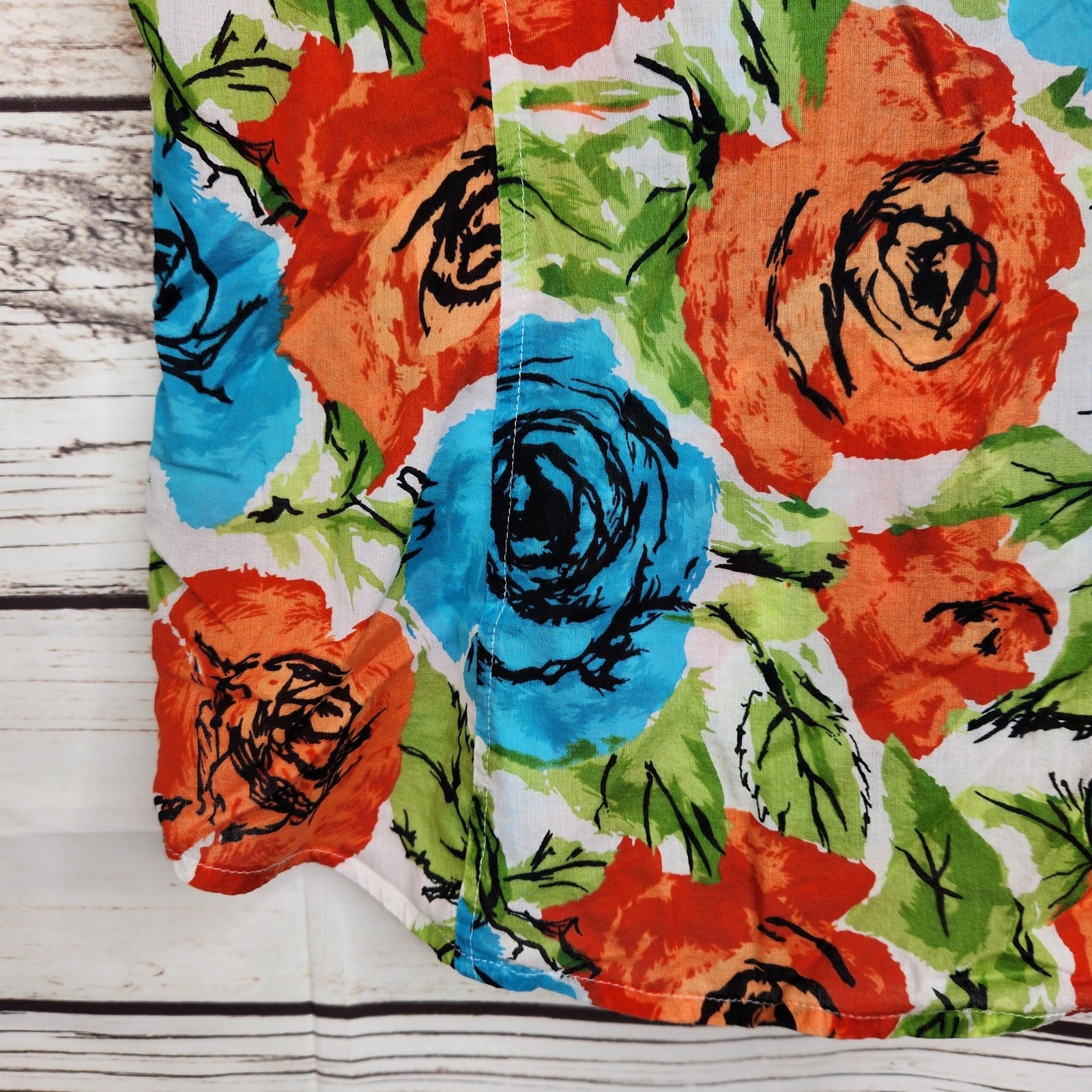 Talbot Button Down Floral Size Medium Casual Summ… - image 5