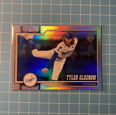 Topps 2026 Series 2 Tyler Glasnow Rainbow Foil Dodgers #629