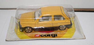 Corgi Juniors J40 Opel Corsa / Vauxhall Nova - rare 1978 white interior interior