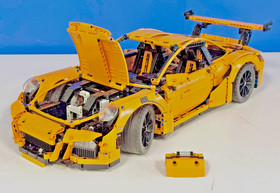 LEGO TECHNIC: Porsche 911 GT3 RS (42056)