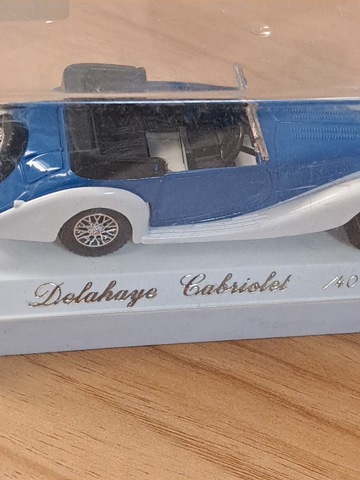 Modèle Réduit Fiat 525 N Bleu Et Noir Solido 1:43 échelle - État Comme Neuf Avec Boîte