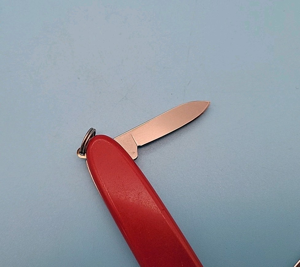 Victorinox Excelsior 84mm Swiss Army Knife - Rostfrei - Red - Two
