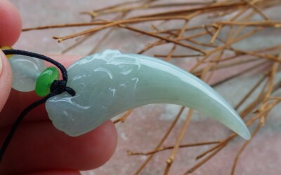 Certified Icy Green Burma Natural A Jade jadeite Pendant Dragon tooth 龙牙 552357