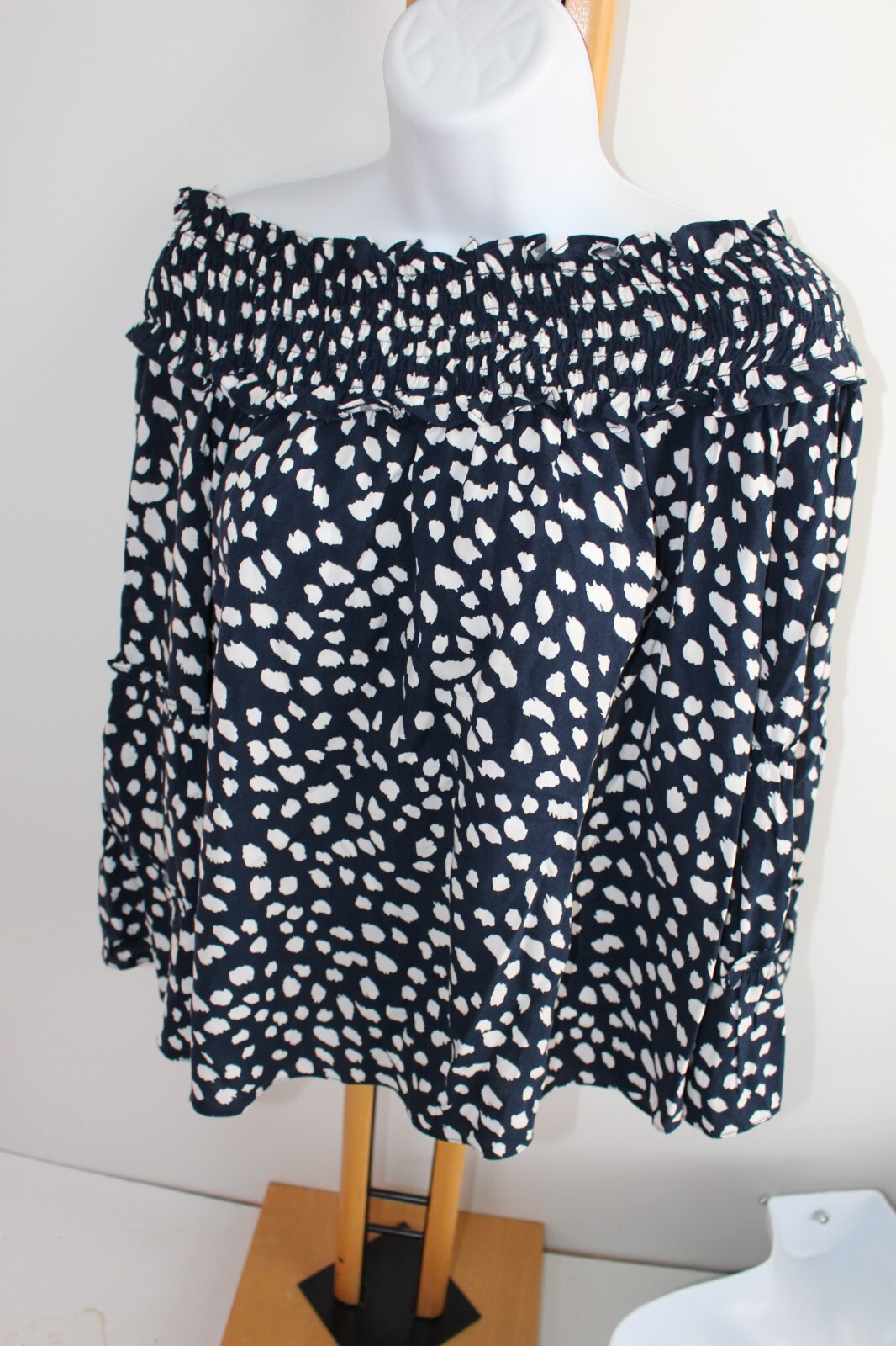Women's Entro Shirt Top Blouse Boutique Size S Small NEW Navy White
